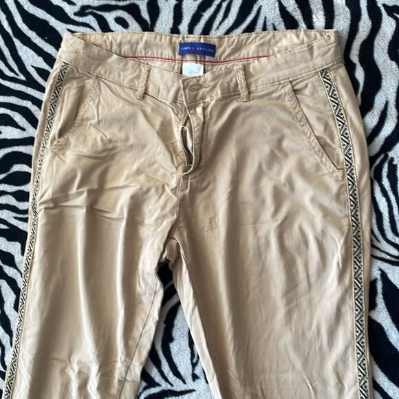 3/$15 Simply styled by sears khaki Aztec printed sides khaki skinny pants size 4 - Picture 5 of 10